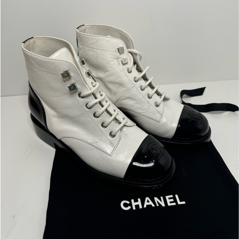 CHANEL Two-Tone White and Black Lace-Up Boots